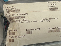 Lot / 300 Texas instruments 595-CD4011BE 4-ch 2-input 3-V to 18-V NAND gates New