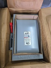 NEW OLD STOCK SIEMENS HNF262 60A 1PH 600V NON FUSED HEAVY DUTY SWITCH