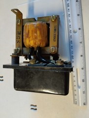 GENERAL ELECTRIC GE IC2820 F101BD7 600 VOLTS 25 AMP RELAY