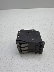 NIB – Eaton – CH330 – Standard Circuit Breaker, 240 Vac, 30 A, 10 Kaic, 3 Poles
