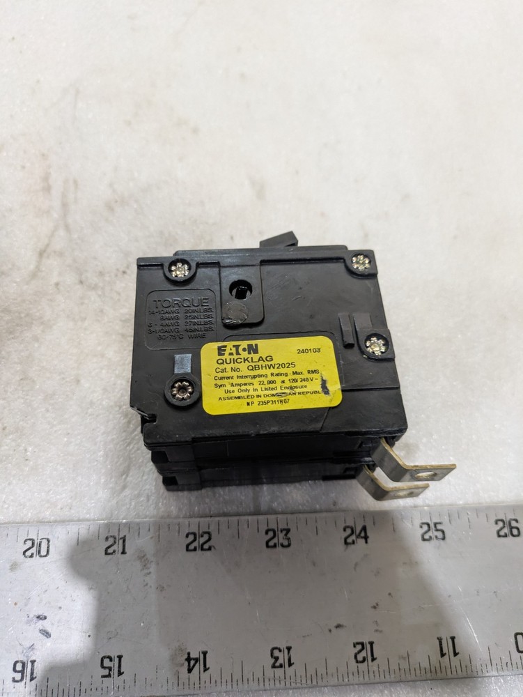 CUTLER HAMMER EATON QBHW2025 120/240V 2 POLE UNIT 40C HACR TYPE