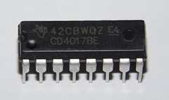 10PCS CD4017BE CD4017 CMOS Decade Counter with Decoded Outputs