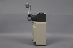 Omron WLCA2-G Limit Switch 13924Z5 AC-15 2A/250V DC-12 2A/48V Unused OVP