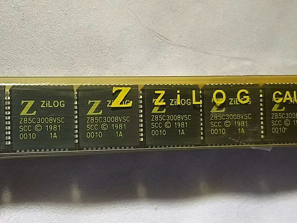 Qty 5-ZiLOG-Z85C3008VSC-I/O Controller Interface IC 8 MHz Z8500 CMOS PLCC44