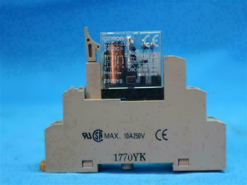 Omron G2R-1-SND G2R1SND Relay 24VDC w/Socket