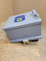 Square D SD-9352 Safelex Plug-in Unit Busway Bus Plug 60A 3PH 3W 240V 15HP