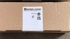 1PCS New PEPPERL+FUCHS V1-8/16A-E2 splitter Expedited Shipping Free TAX