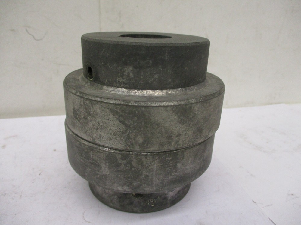 New other Magnaloy Coupling Co. Model 400 Bore 1-1/4 Keyway 1/4 A946AES