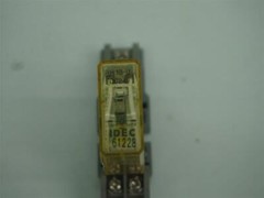 Idec RH1B-U RH1BU Relay w/ Socket 30 Days Warranty Expedited Shipping