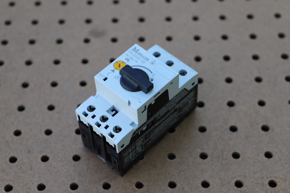 MOELLER MOTOR PROTECTIVE CIRCUIT BREAKER PKZM0-1,6