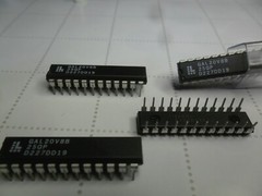 Lattice GAL20V8B-25QP Simple Programmable Logic Devices 5V 20 I/O ( Lot of 10 )