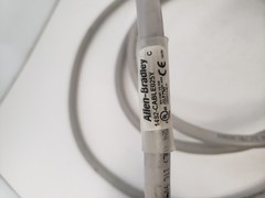 ALLEN BRADLEY 1492-CABLE025Y PRE-WIRED DIGITAL CABLE 2.5 METERS LONG, NNB