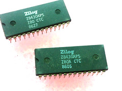 2pc Z8430APS ZILOG Z80A CTC 28 PIN DIP