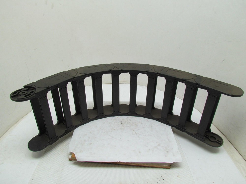 Cable/Hose Carrier 300mm Bend Radius 222mmW x 56mmH Window 91mm Pitch 38-3/4″L