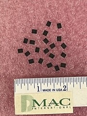 AT93C46-10SC-2.7 Serial EEPROM 1-Kbit 64X16 8 SOIC ATMEL (LOT OF 20)