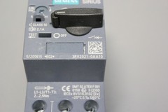 SIEMENS SIRIUS 3RV2021-0AA10 MOTOR STARTER CIRCUIT BREAKER
