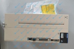 1PCS NEW YASKAWA SERVER DRIVE SGD7S-330A00B202