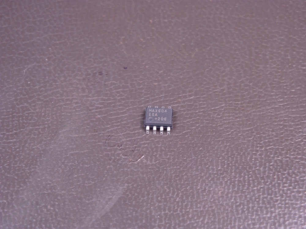 MAX604ESA+ Maxim Integrated LDO Voltage Regulator 3.3V 500mA 8 Pin SOIC NOS