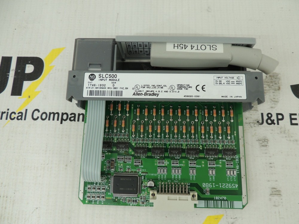 1746-IB32 SERIES D ALLEN BRADLEY SLC500 INPUT MODULE