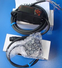 1PCS Used ZX-LD40 + ZX-LDA11-N displacement laser Sensor Tested