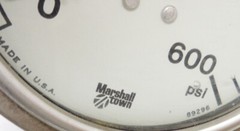 MARSHALLTOWN 89296 0-600PSI PRESSURE GAUGE 4″ DIA 1-1/4″ THICK 1/2″NPT
