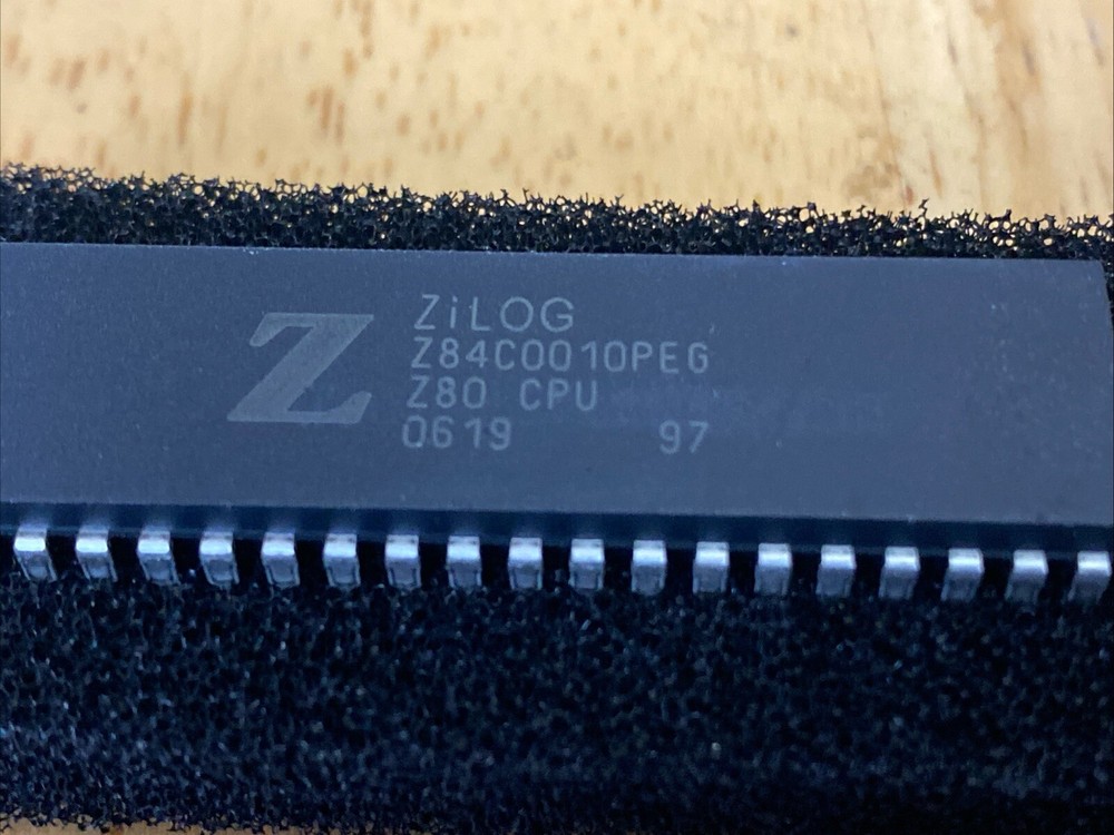 NOS NEW Zilog Z84C0010PEG Z80 CPU DIP40 10MHz ROHS US Seller
