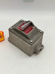 Cooper Crouse-Hinds EDSC218-SA Haz. Loc. 2-Pole Snap Switch w/ EDSC271-SA Body (
