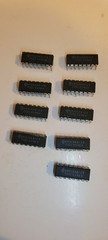 Lot of 51 microchips KM4164B-15, MN4164P-15A, MCM6256AP12, D8259AC-2
