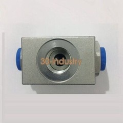 1PCS New Small 3-Way Female Hydraulic Shuttle Valve VUSF-G1/4 G3/8 G1/2 G3/4 G1