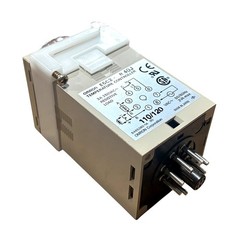 OMRON E5C2-R40J 110/120Vac Temperature Controller (New In Box)