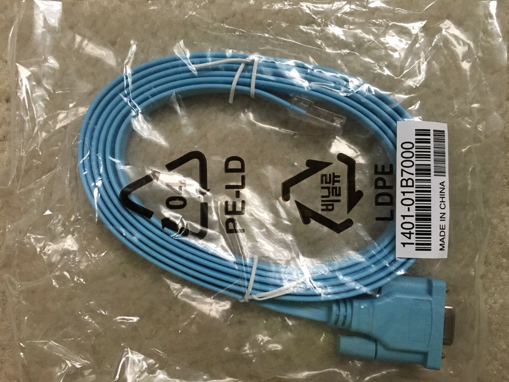 Cable Console Cisco 6ft. RJ45-RS232 1401-01B7000 Genuine Cisco control wire
