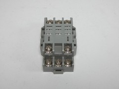 *Lot of 8* Idec SH3B-05 Relay Socket 10A 300VDC