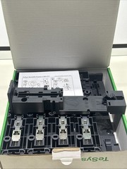 New Bow Of 10 Schneider Electric Platte Plastic Plate LAD311 ~FREE SHIPPING~