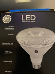 NEW GE LED 7 WATT INDOOR/OUTDOOR WARM WHITE FLOODLIGHT-500 LUMENS-LONG LIFE