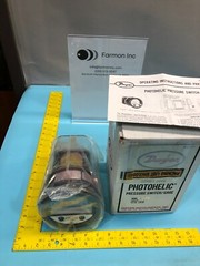 Dwyer 3002-TP-24V Photohelic Pressure Switch/Gage, Series 3000, 164756