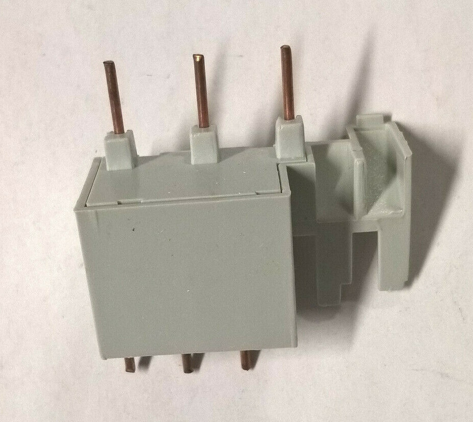 No.10 ABB ALLEN BRADLEY 140-KCD4 CONNECTION MODULE