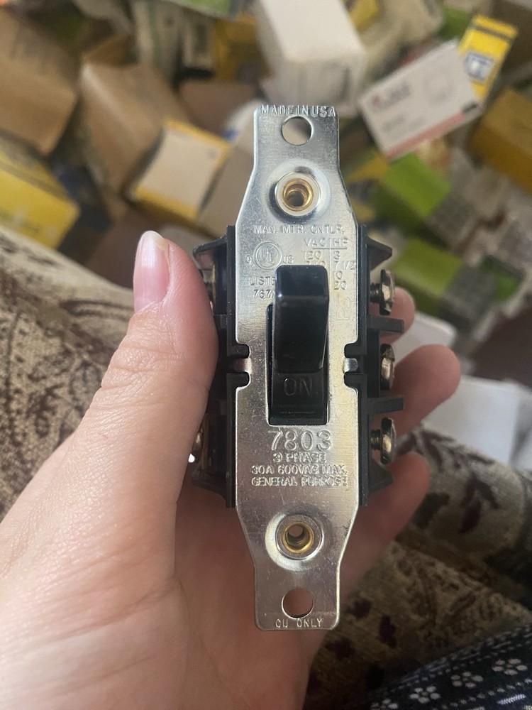 Pass and Seymour 7803 manual motor controller (1692)