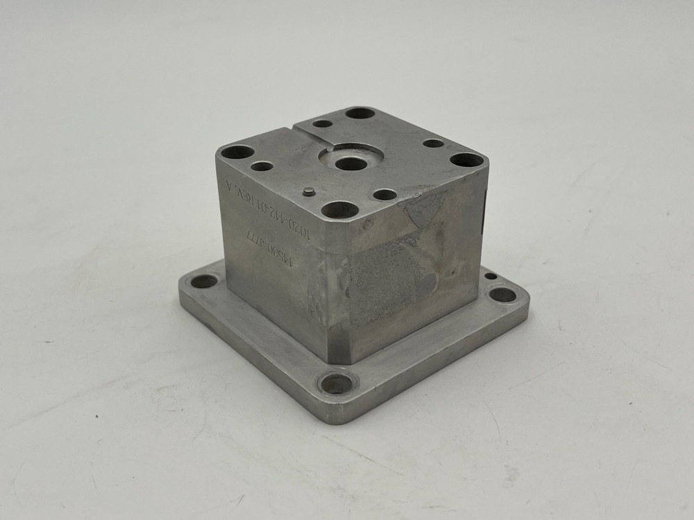 NOVELLUS BRACKET 1020-442-01 / 14580-J777