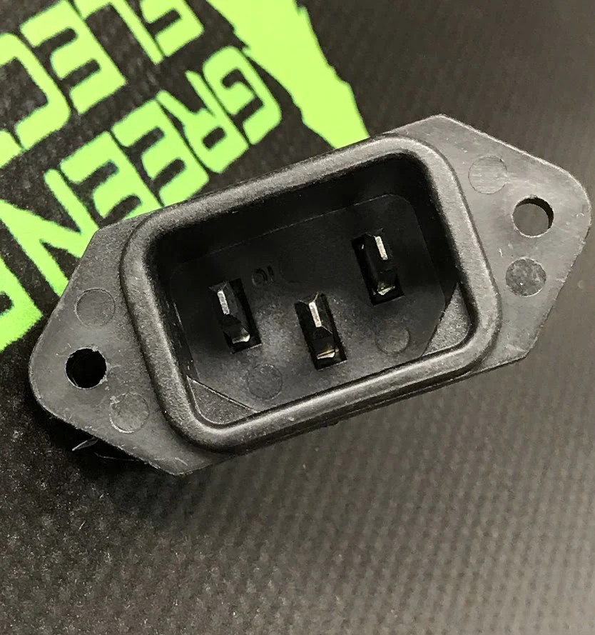EAC309 – SWITCHCRAFT – 6A 250V 3-PIN POWER ENTRY SOCKET