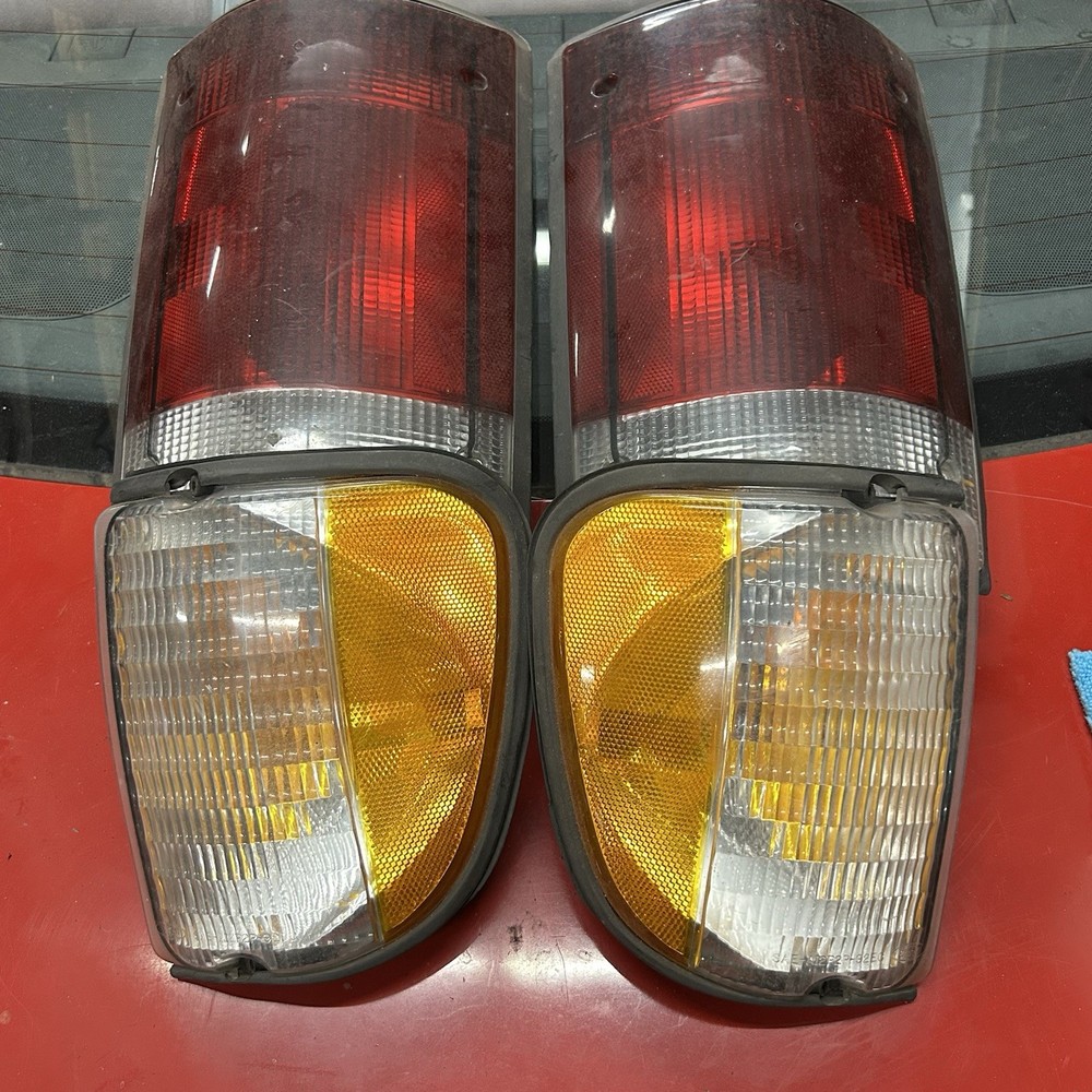 OEM Ford Econoline E150 E250 E350 Tail Lights Turn Signal Lamps Lot 1992-2000