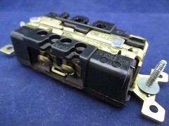 Arrow Hart 5262 Duplex Receptacle new