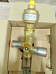 1PC Danfoss ETS 100 034G0501 Electric expansion valve- Brand NEW