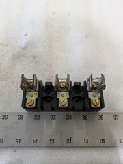 ALLEN BRADLEY 1491-N126 FUSE BLOCK 1-30AMP 600VOLTS 3 POLE (LOT OF 2)