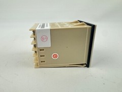 SHIMADEN SRS11A-8PN-90-N1020 Temperature Controller