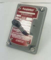 EMERSON APPLETON NO. EDSF23WQ FRONT OPER COV-CHAMF-SW-3W 20A