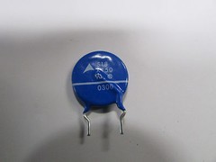 LOT OF 10 METALOXIDEVARISTOR-S18K150S5M4.8-NEW