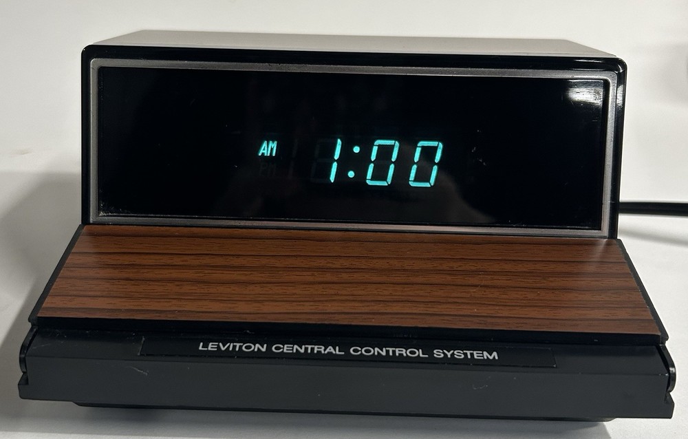Leviton 6221 Programmer Automation Central Control System 120V w Clock