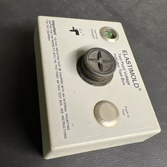 Thomas & Betts ELASTIMOLD Lineman tools V2TB High Voltage Indicator Test Box