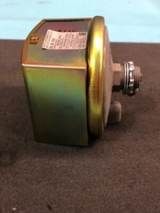 2 Dwyer 1823-2 Low Differential Pressure Switch, 171635