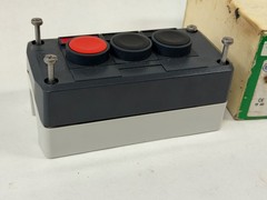 NOS Schneider Electric XALD321S1H7 Push Button Enclosure 600Vac 10-Amp Harmony